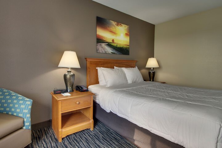 Quadruple Queen Size Bed (11 of 11)