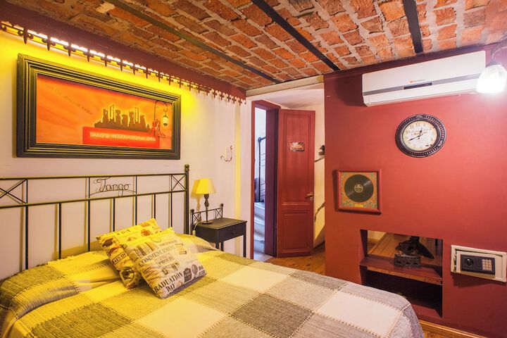 Room 100 of 278