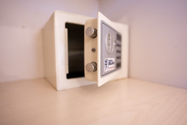 Room 45 of 76