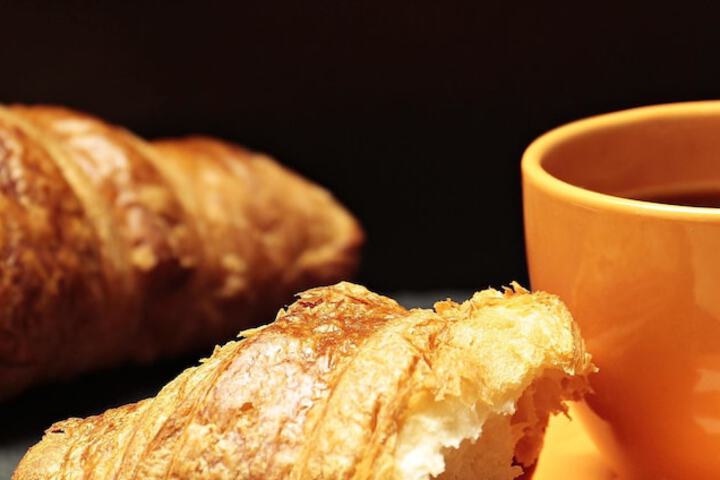 Breakfast/Coffee Service 23 of 32