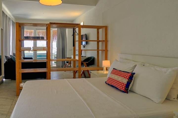 Room 4 of 41