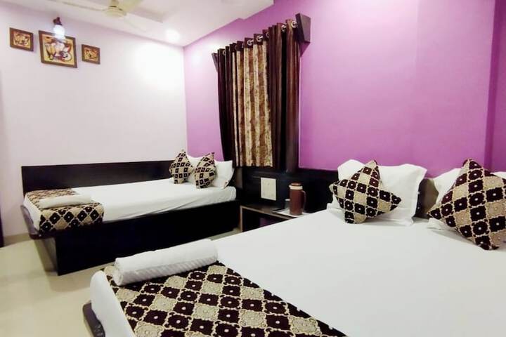 Room 9 of 21