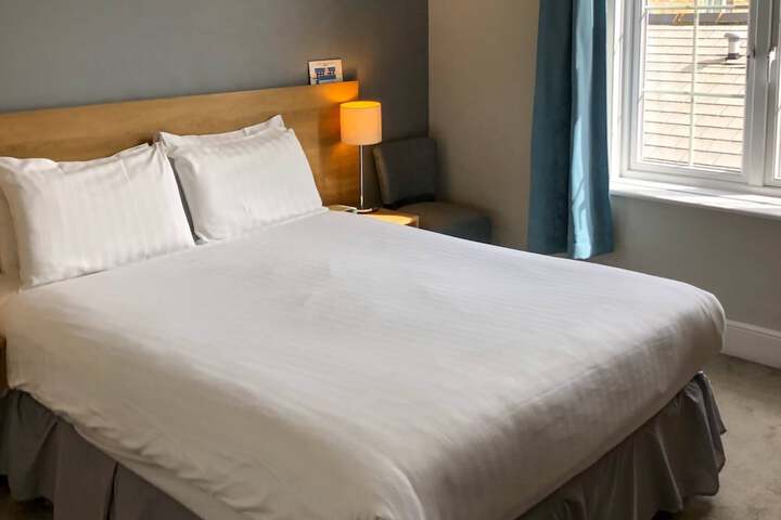 Room 10 of 57