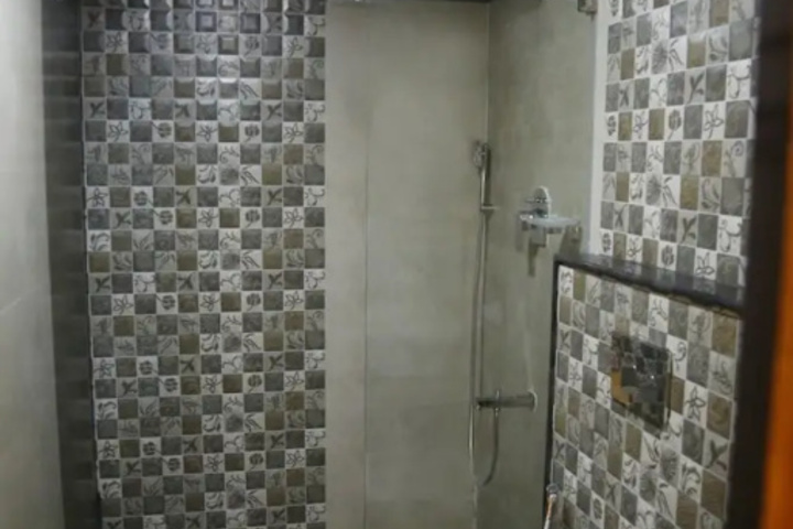 Room 9 of 11