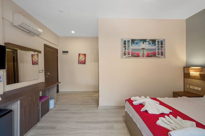 Room 25 of 84