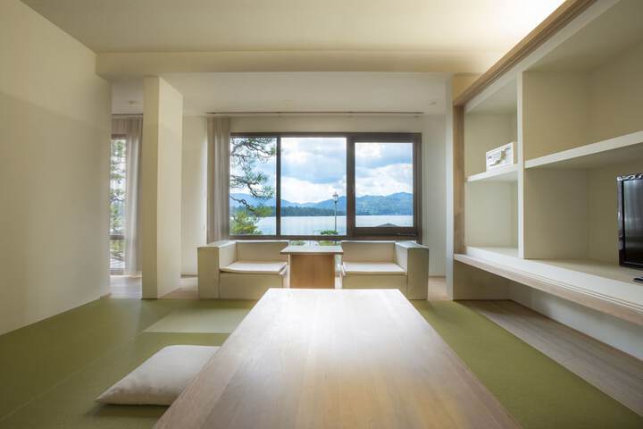 Room 15 of 74