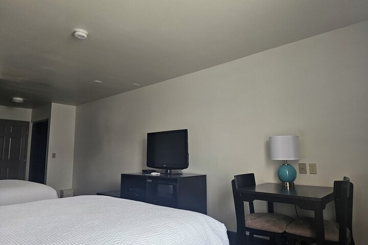 Room 19 of 40