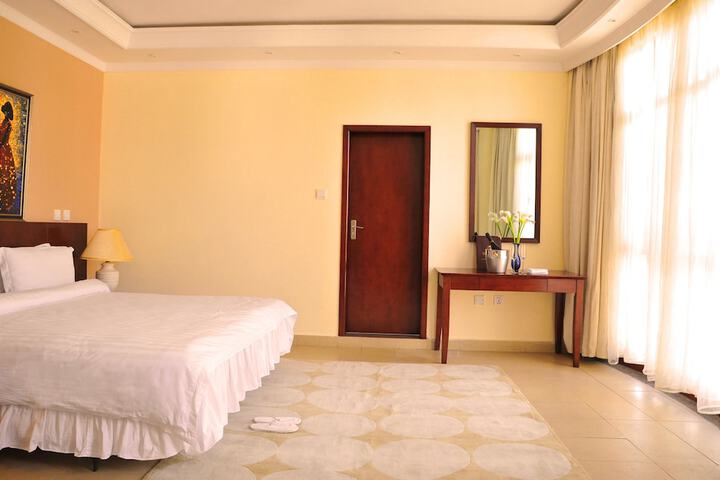 Room 6 of 22