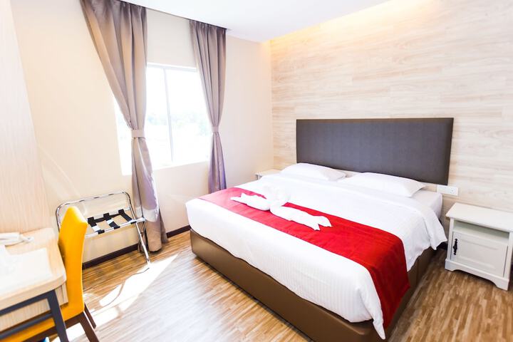 Room 16 of 90
