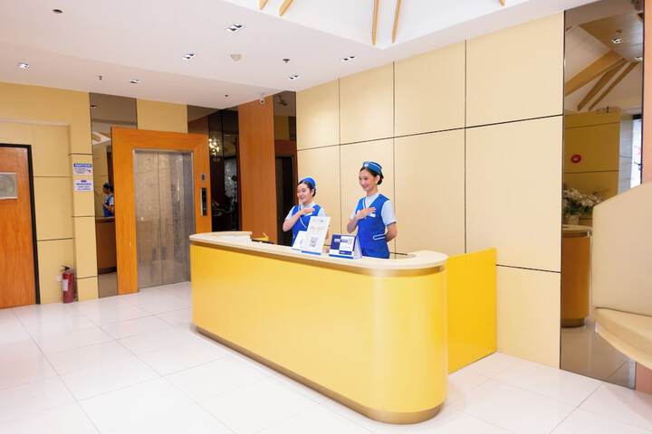 Hotel Interior 4 of 95