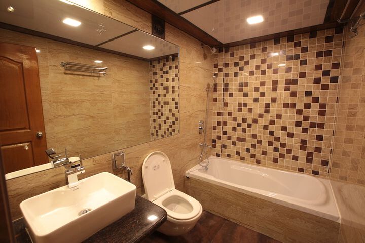 Room 15 of 42
