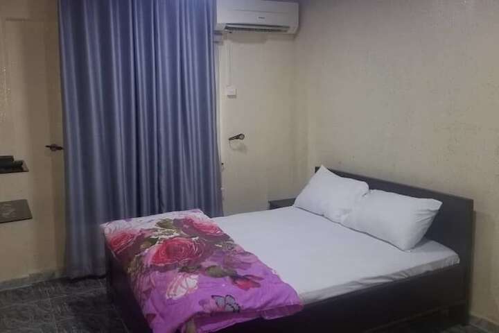 Room 3 of 8