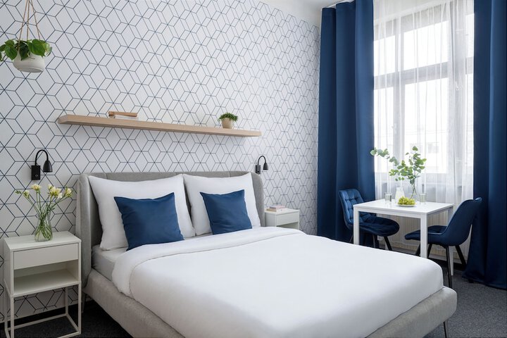 Room 10 of 51