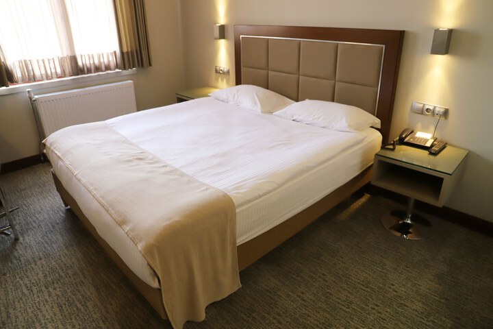 Room 11 of 41