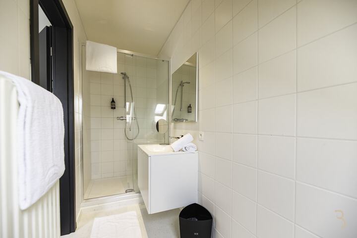 Room 15 of 24