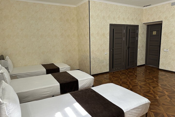 Room 21 of 27