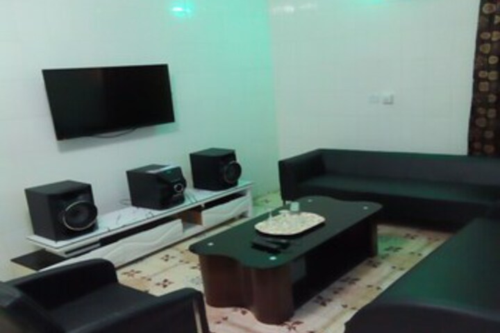 Room 9 of 21
