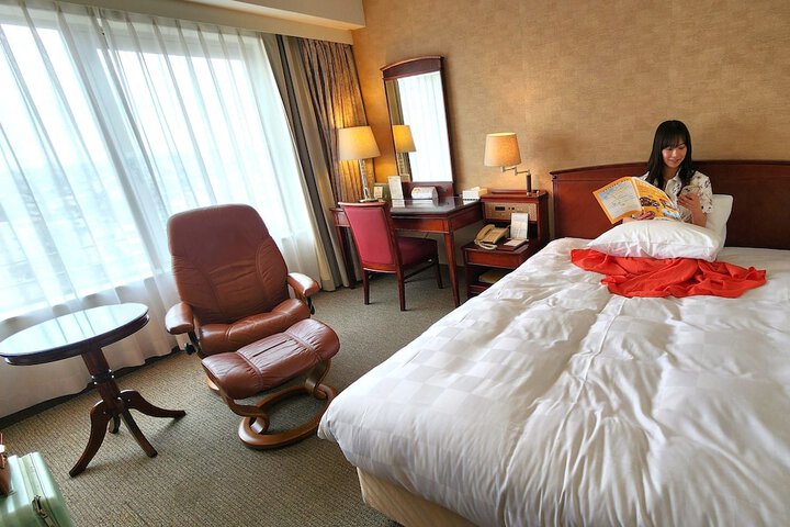 Room 21 of 50