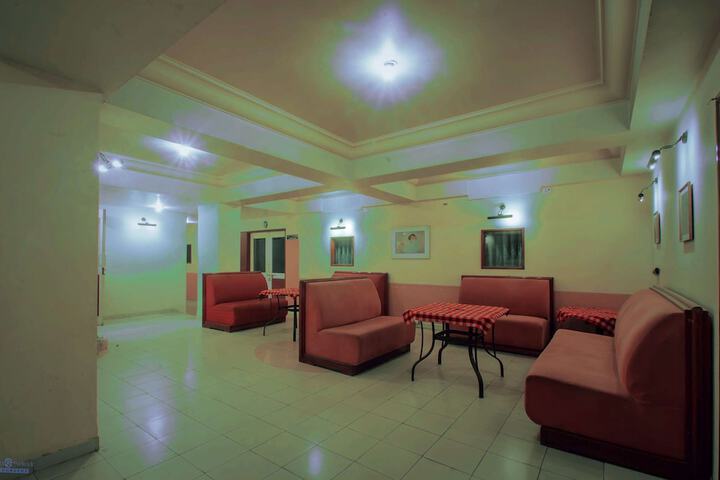 Entrance & Lobby