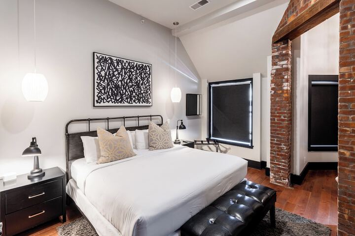 Room 10 of 35