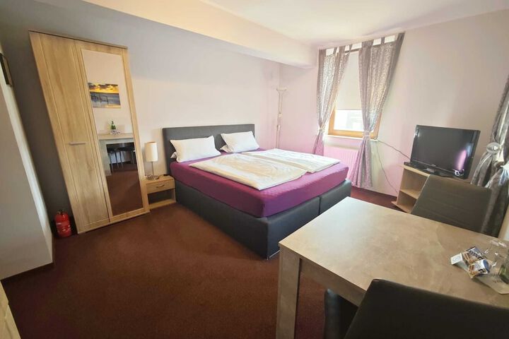 Room 16 of 20