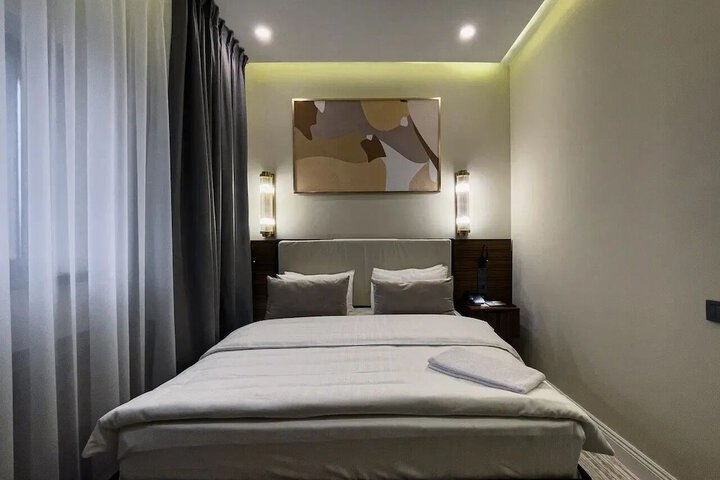 Room 42 of 155
