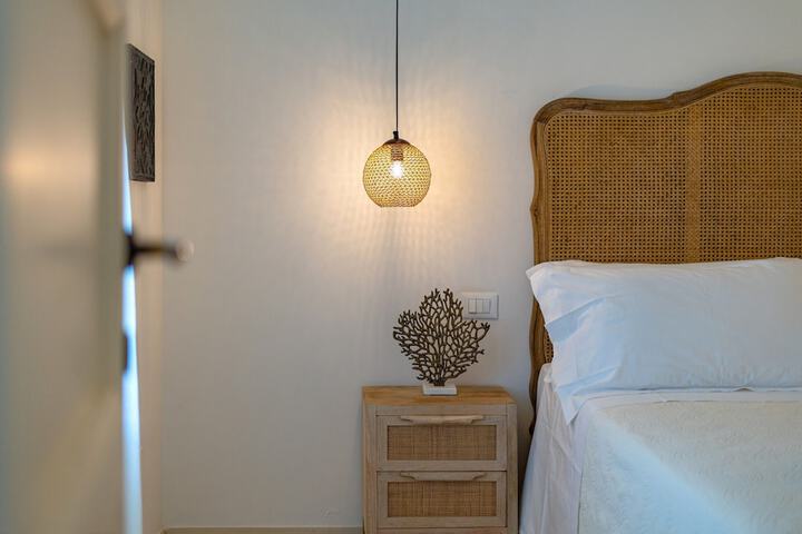 Room 41 of 166