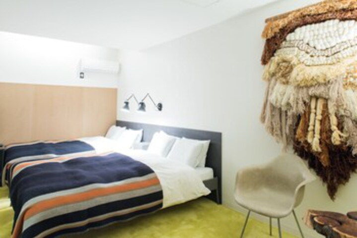Room 193 of 214