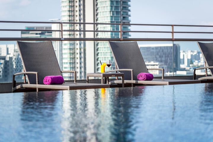 Pool 34 of 90