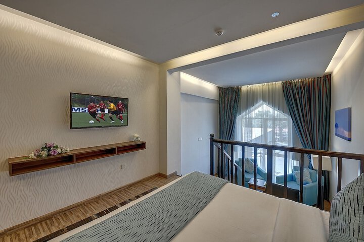 Room 4 of 55
