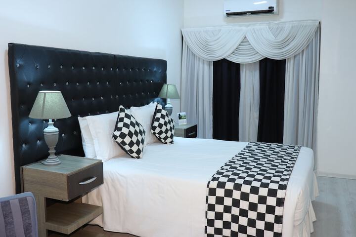 Room 22 of 80