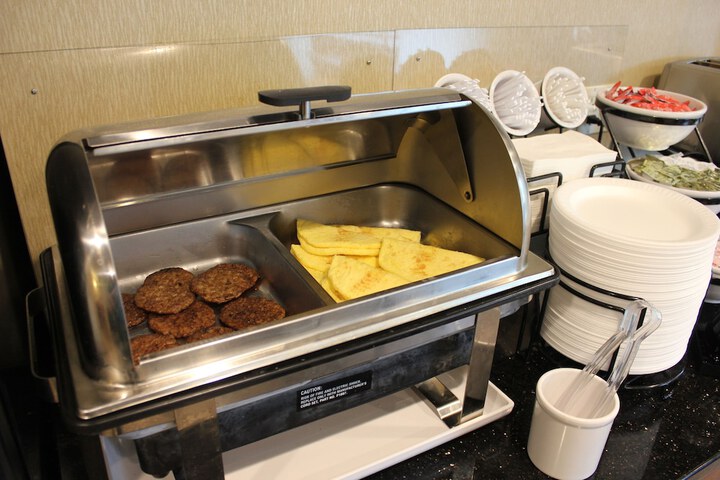 Breakfast/Coffee Service 24 of 40