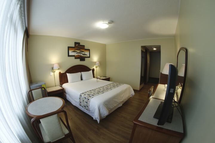 Room 15 of 74