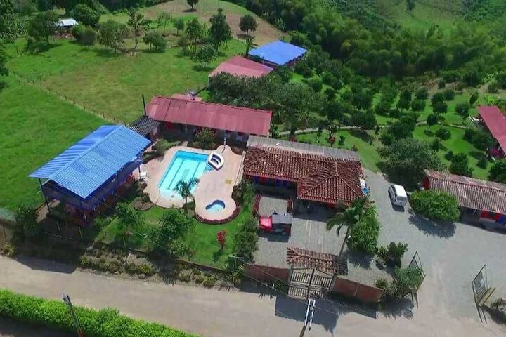 Finca Hotel La Cecilia in Montenegro