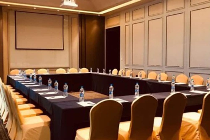 Ballroom/Hall 51 of 62