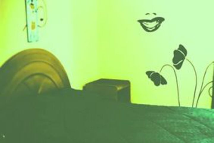 Room 11 of 22