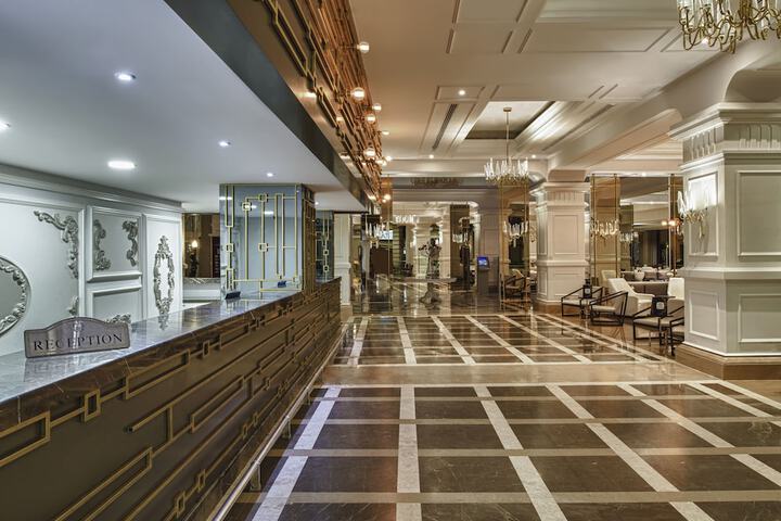 Hotel Interior 4 of 148