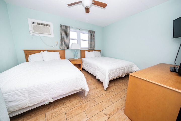 Room 42 of 138