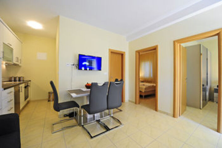 Room 34 of 51