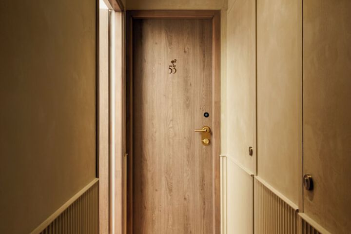Room 18 of 30