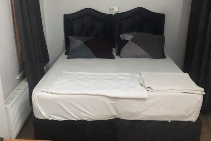 Room 42 of 137