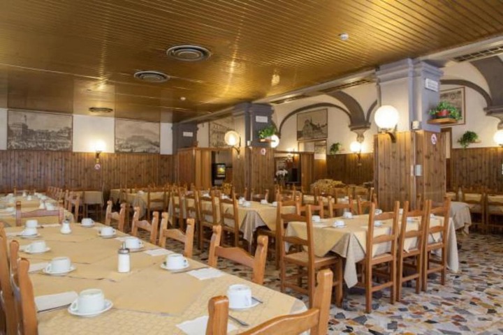 Dining Photos