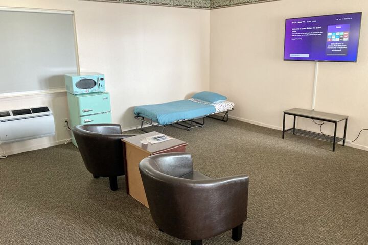 Room 15 of 135
