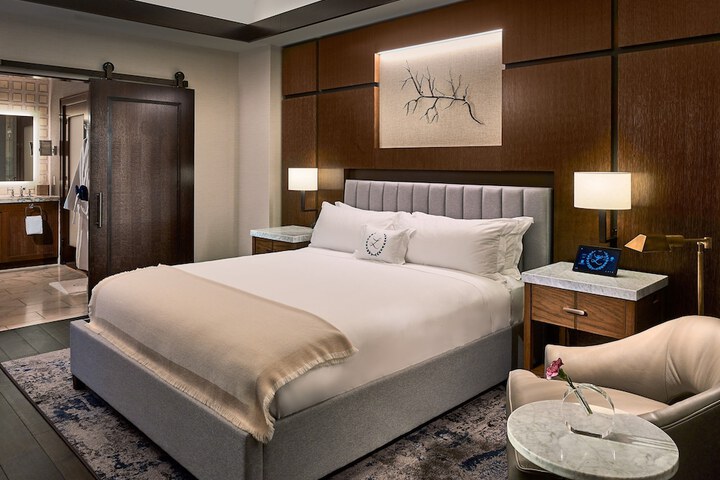 Room 4 of 41