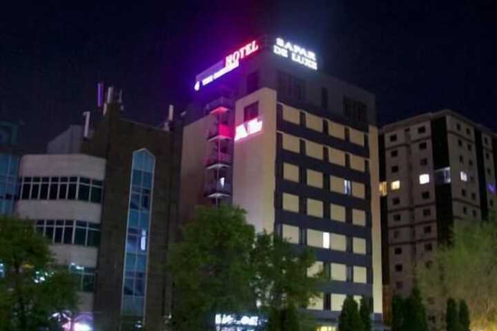 Sapar Deluxe Plaza