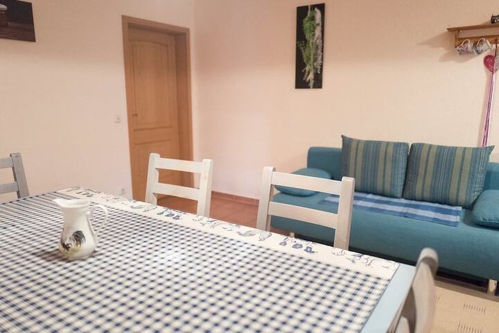 Room 6 of 31