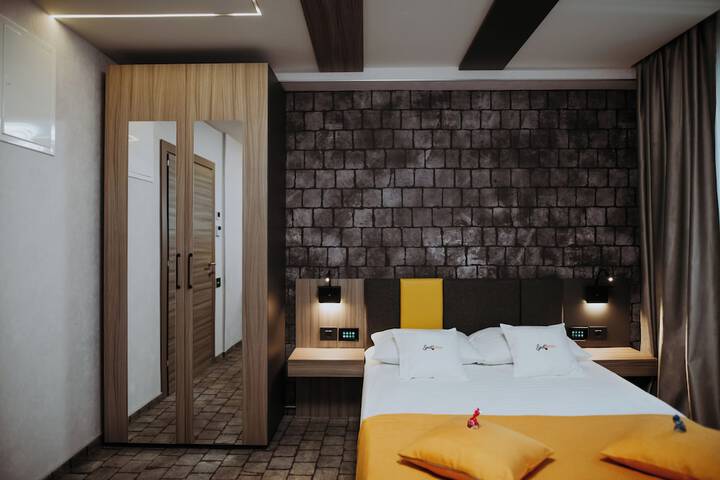 Room 62 of 132