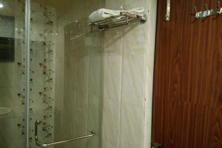 Room 32 of 52