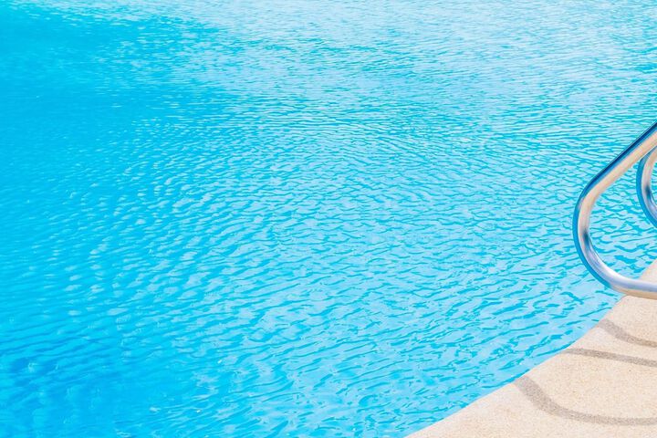 Hotel with Pool