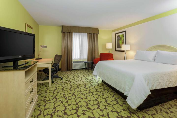 1 King Bed (3 of 19)